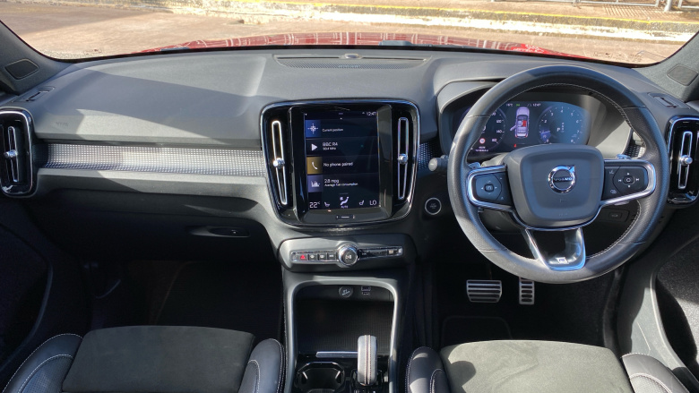 Volvo Xc40 2.0 T4 R DESIGN Pro 5dr Geartronic Petrol Estate